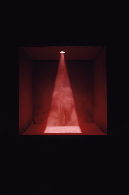 Jean Dupuy, Cone Pyramid (Heart beats dust), 1968 techniques mixtes, 180 x 60 x 60 cm (Photo : Terry Stevenson)